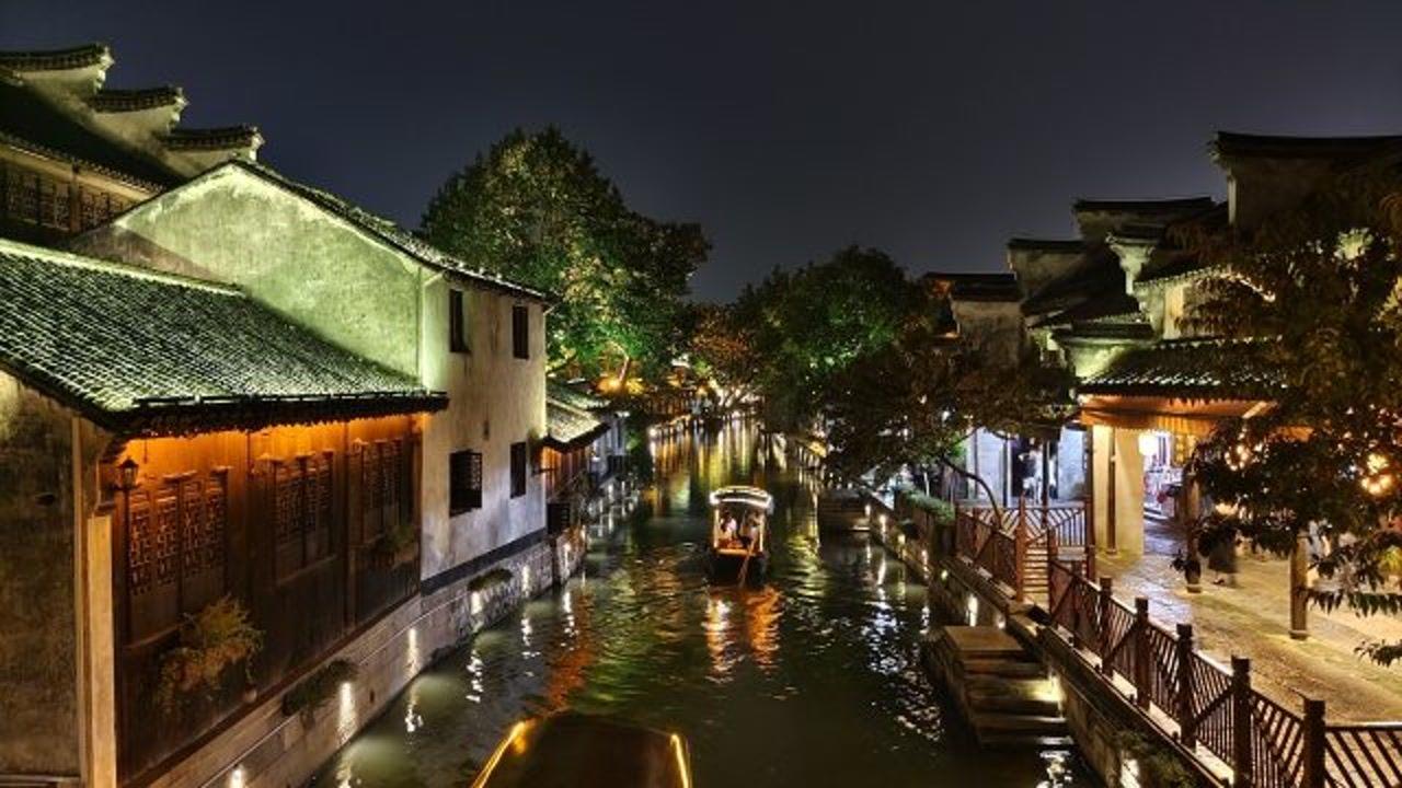 飞机上乘客突发疾病 第一直博的厦大学生挺身而出